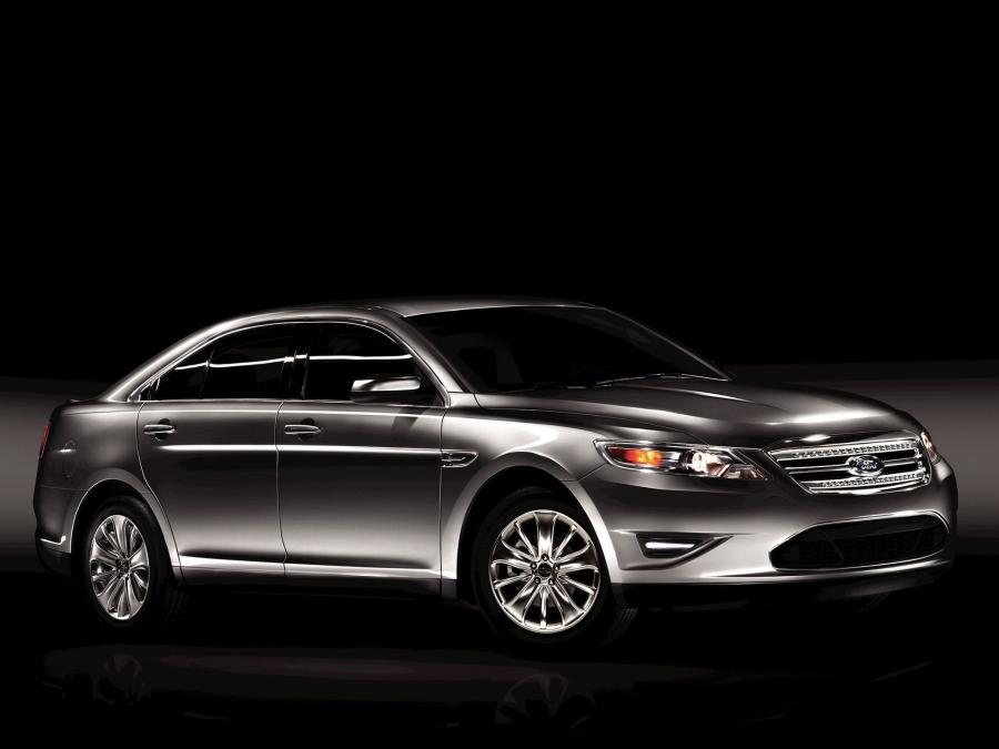  Ford Taurus Limited 2010 года  (фото 39 из 43)